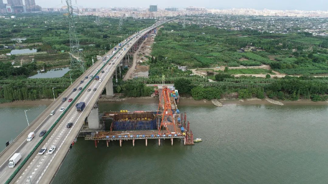 西江特大桥29#主墩施工现场.JPG 图片