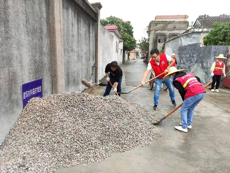 230424【第一书记风采】崖门镇田南村第一书记颜钊:扎根基层一线践初心,蹚出强村富民新路径 (5).jpg