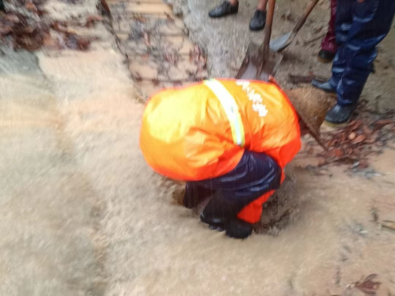 闻风而动,抢通保畅,江门交通人的身影让人动容157.png 图片