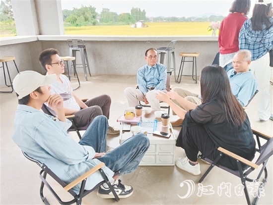 经过修葺的谢永宽故居不仅在庭院设计上融入红色文创元素，还在周边创新引入稻田咖啡馆业态。