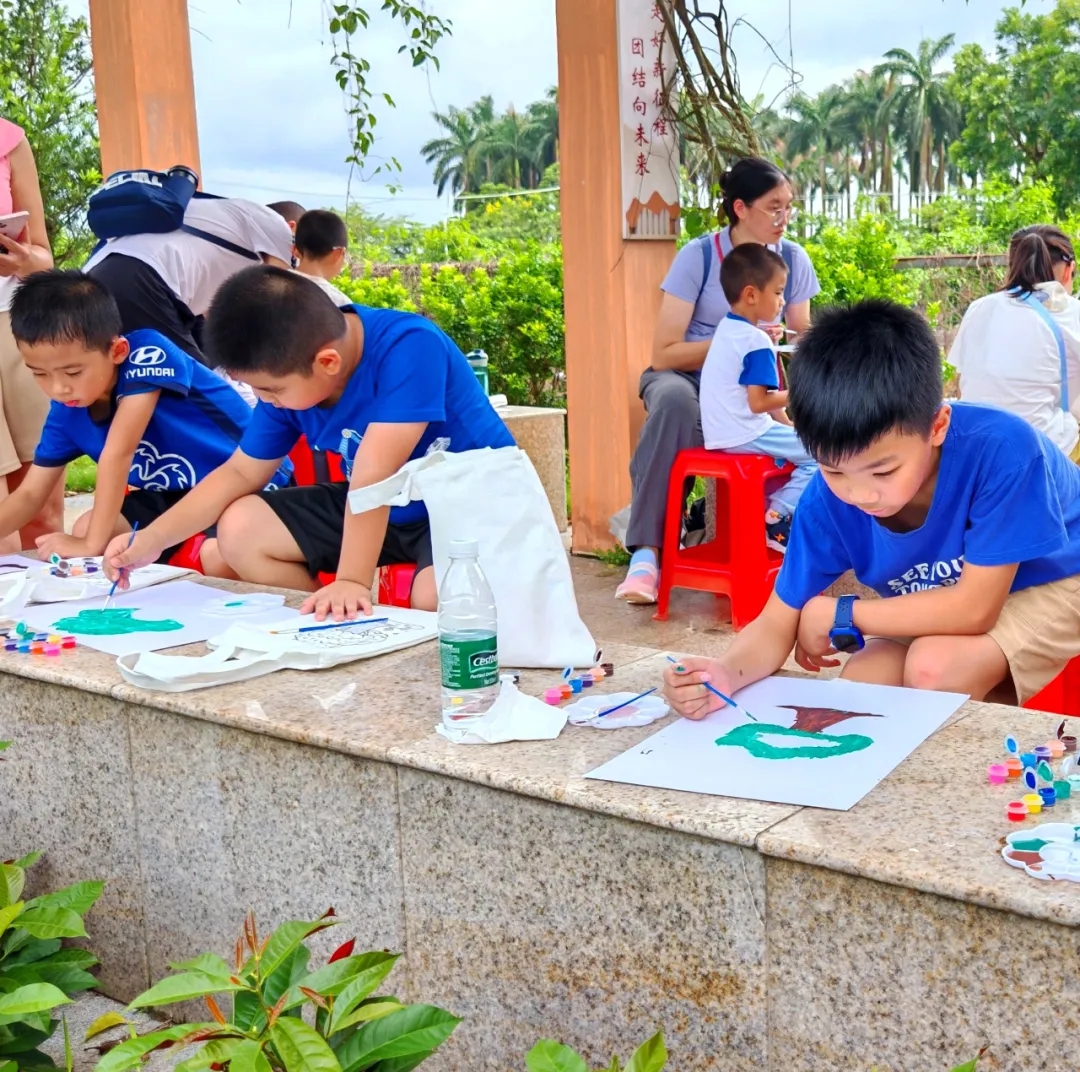 250821江门市自然资源局举办 “古树公园探秘行动” 聚焦绿色古董守护与科普 (25).jpg