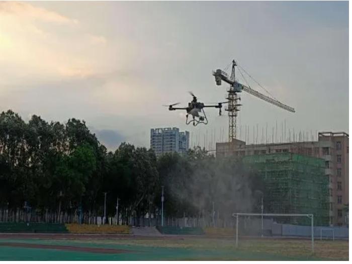 鹤山市社：精准实施无人机消杀 覆盖城乡重点区域