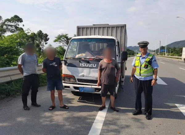 江门交警持续发力，超员违法零容忍 | 